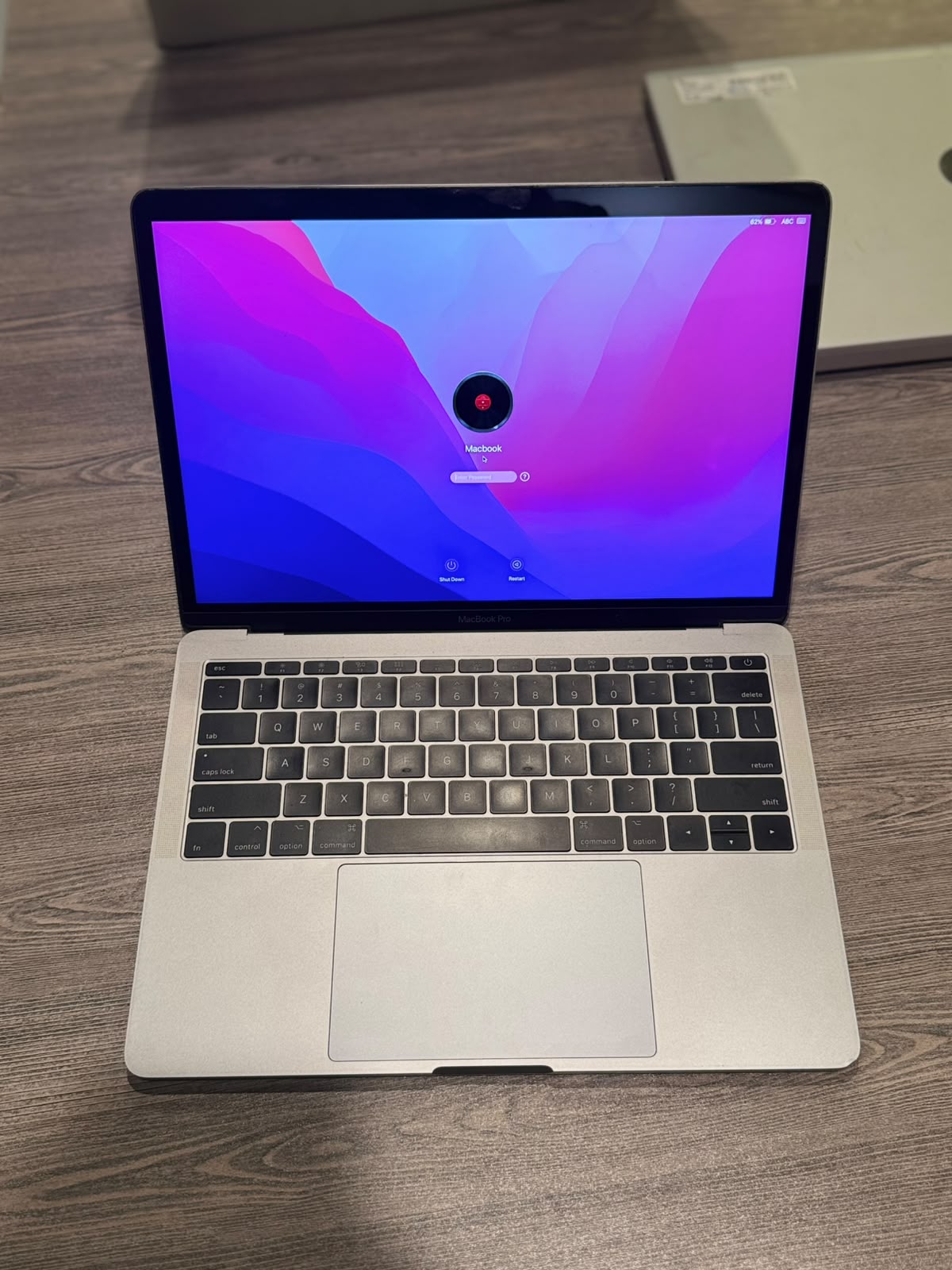 Apple MacBook — Mac book Pro 2017 A1708